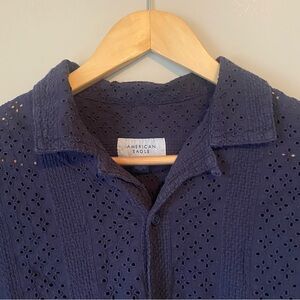 AMERICAN EAGLE BUTTON-UP